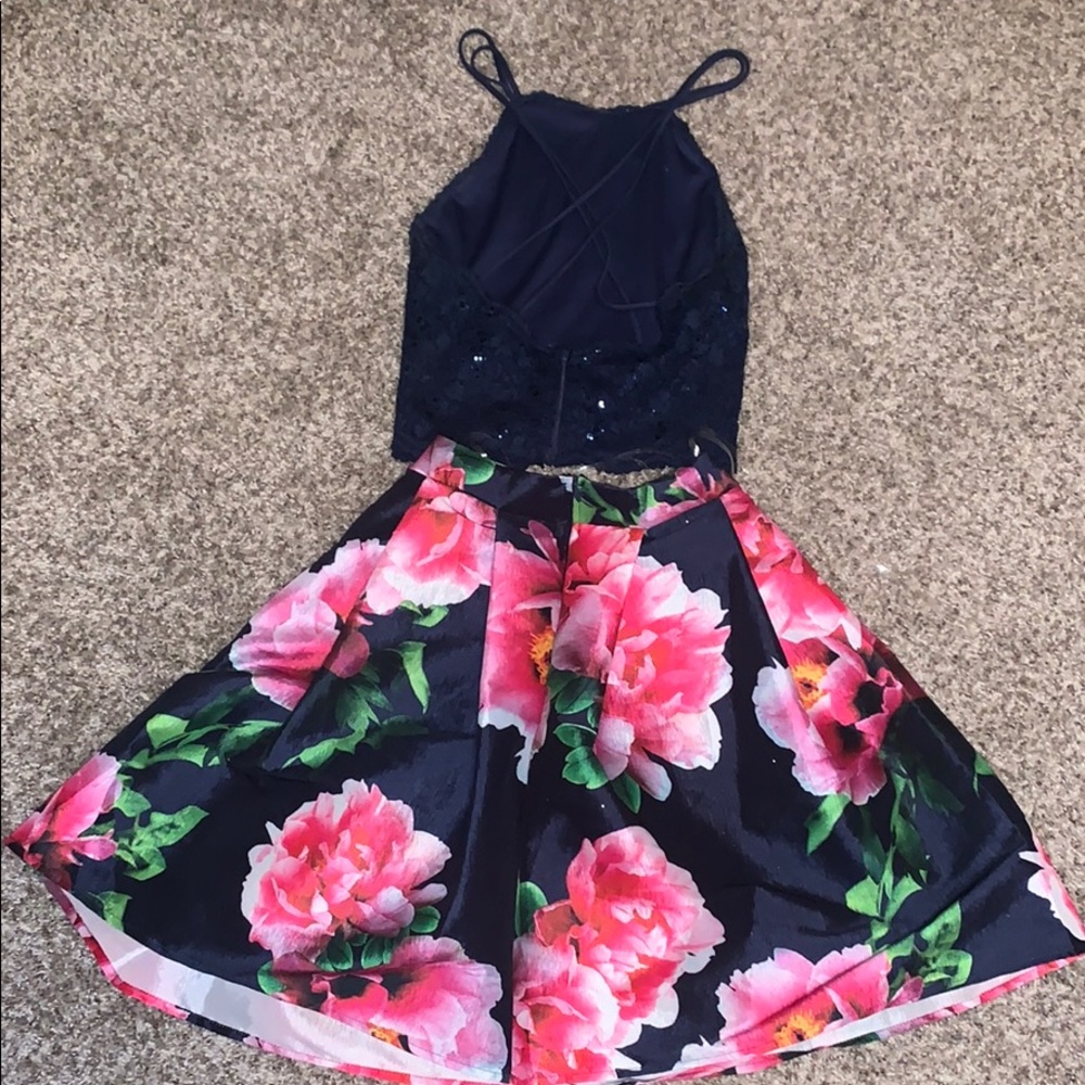 navy blue and pink floral two piece dress - Picture 4 of 4